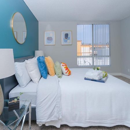 Universal Studios 8 Min Drive Two Bedroom Apartment With Free Parking Лос Анджелис Екстериор снимка