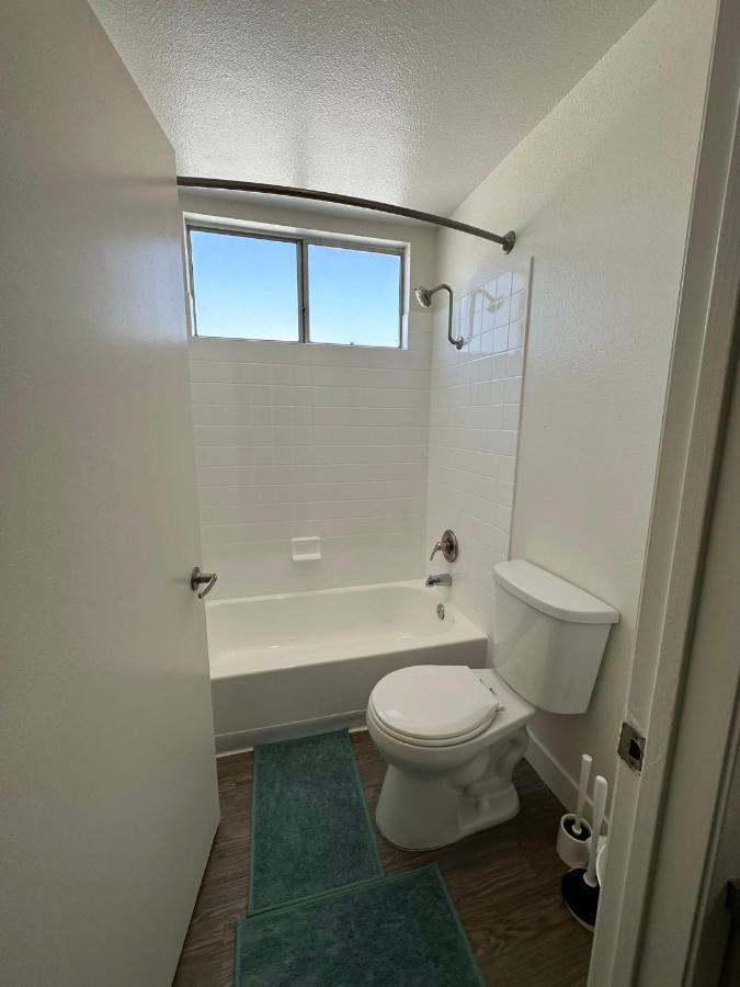 Universal Studios 8 Min Drive Two Bedroom Apartment With Free Parking Лос Анджелис Екстериор снимка